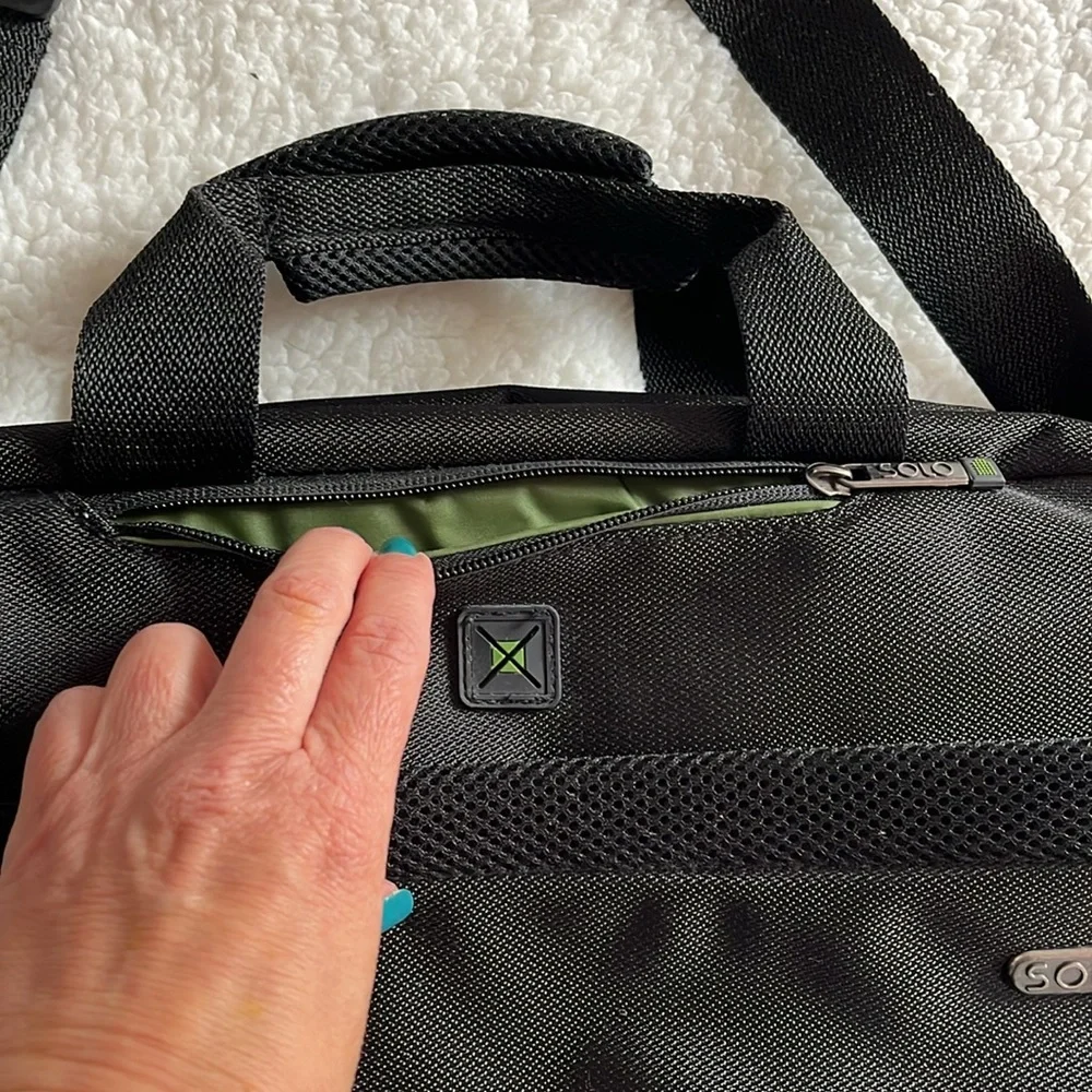 Solo laptop/tablet briefcase